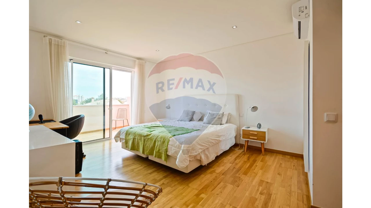 Moradia T7 para Arrendamento em Albufeira e Olhos de Água Foto 11