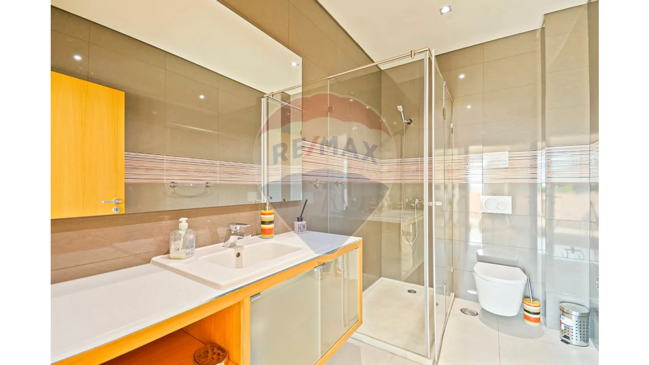 Moradia T7 para Arrendamento em Albufeira e Olhos de Água Foto 18