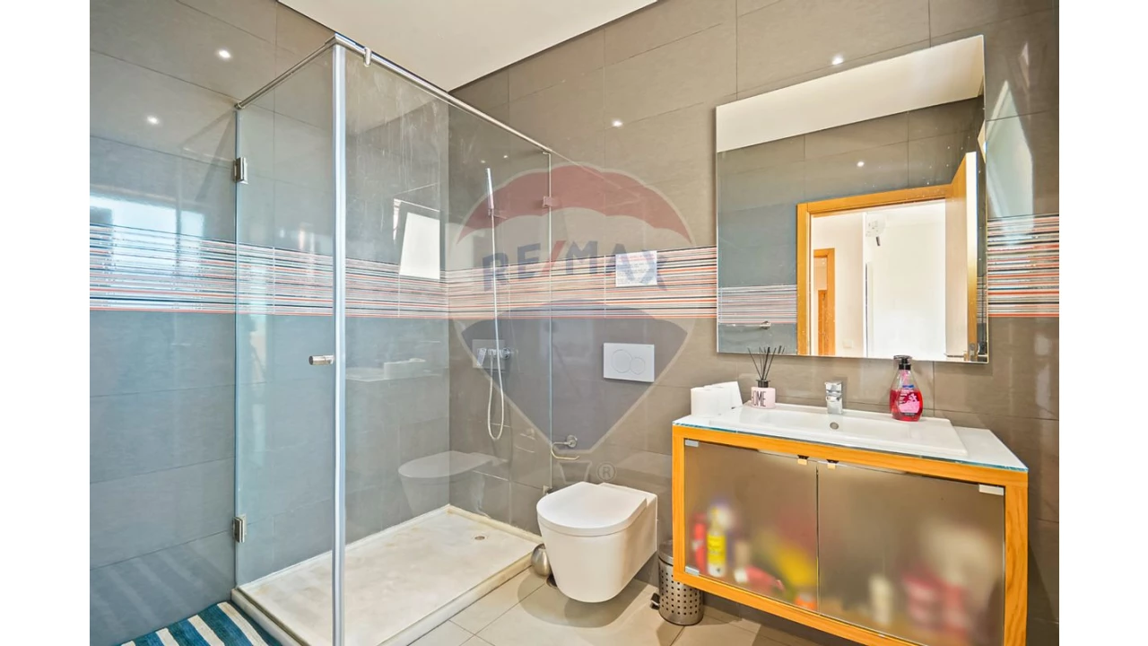 Moradia T7 para Arrendamento em Albufeira e Olhos de Água Foto 19