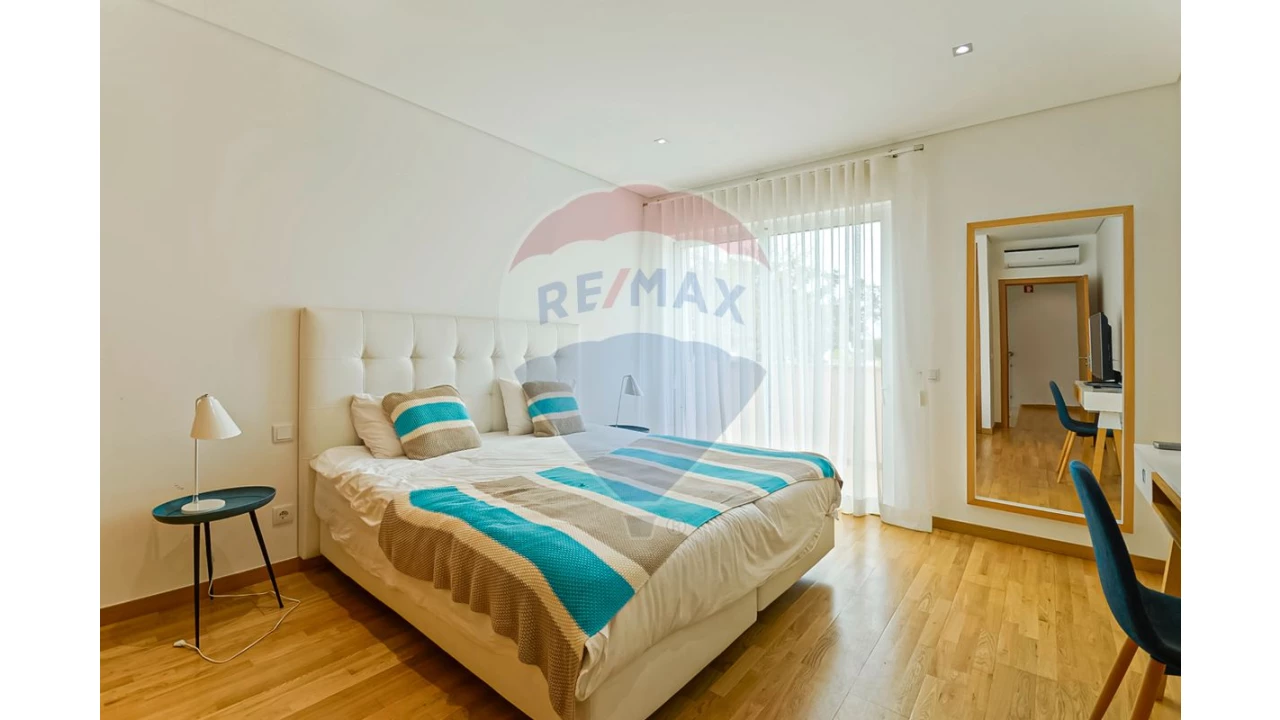 Moradia T7 para Arrendamento em Albufeira e Olhos de Água Foto 14