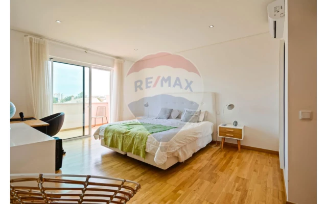 Moradia T7 para Arrendamento em Albufeira e Olhos de Água Foto 11