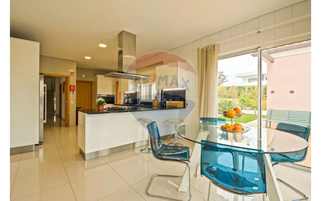 Moradia T7 para Arrendamento em Albufeira e Olhos de Água Foto 7