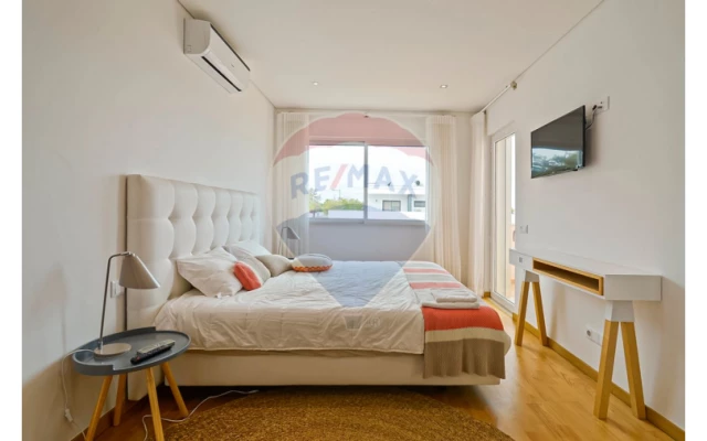 Moradia T7 para Arrendamento em Albufeira e Olhos de Água Foto 13