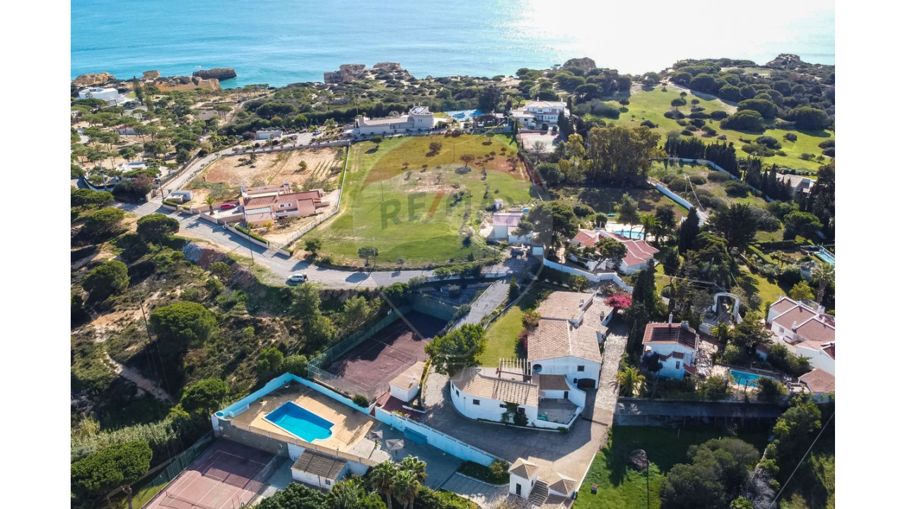 Moradia T5 para Venda em Albufeira e Olhos de Água Foto 4