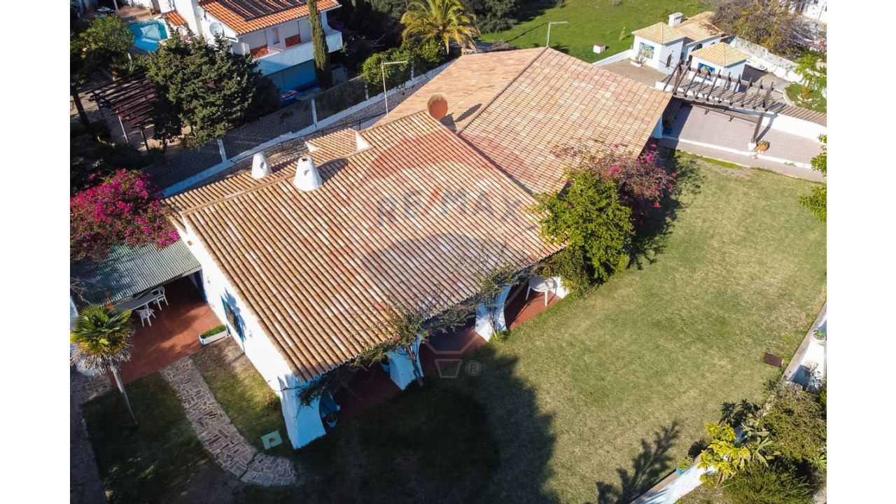 Moradia T5 para Venda em Albufeira e Olhos de Água Foto 2
