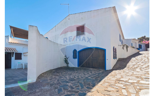 Moradia T5 para Venda em Albufeira e Olhos de Água