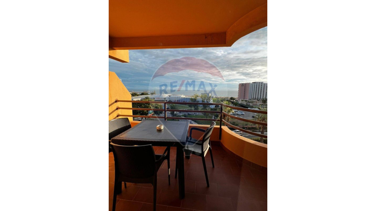 Apartamento para Venda em Quarteira Foto 12