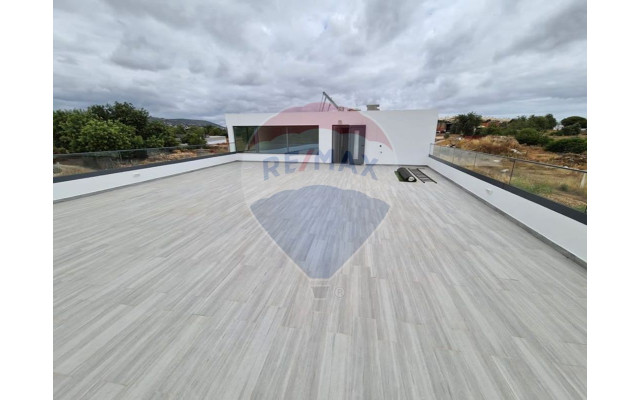 Moradia T6 para Venda em Almancil