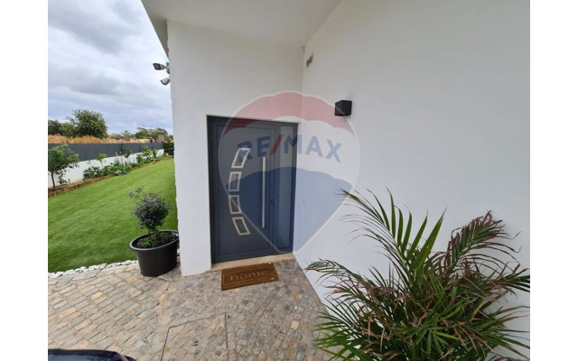 Moradia T6 para Venda em Almancil