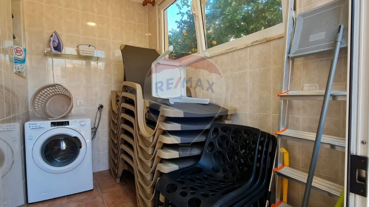 Moradia T4 para Venda em Guia Foto 4
