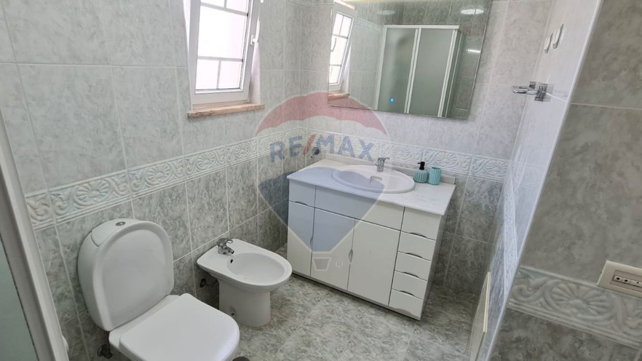 Moradia T4 para Venda em Guia Foto 16