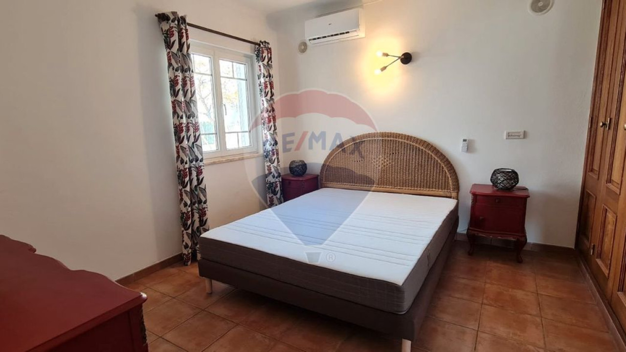 Moradia T4 para Venda em Guia Foto 17