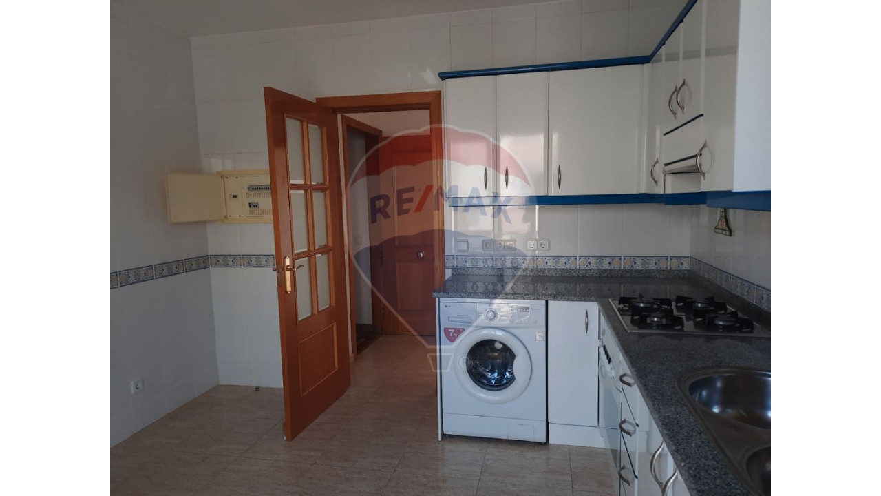 Apartamento T2 para Venda em Quarteira Foto 28