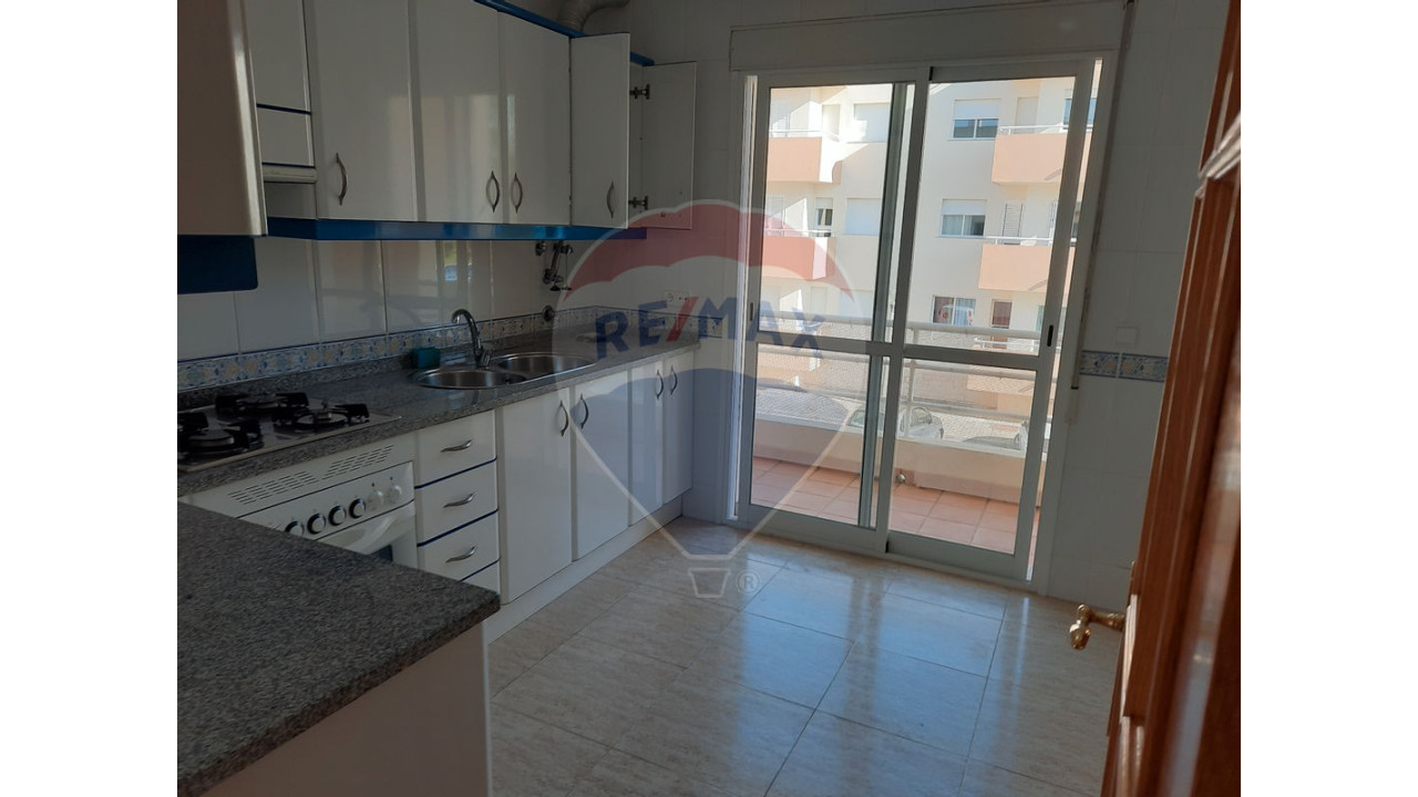 Apartamento T2 para Venda em Quarteira Foto 27