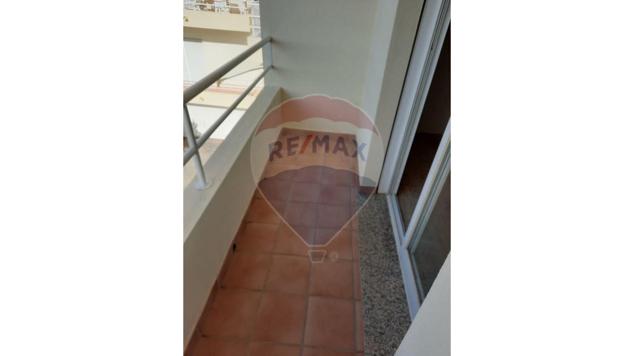 Apartamento T2 para Venda em Quarteira Foto 11