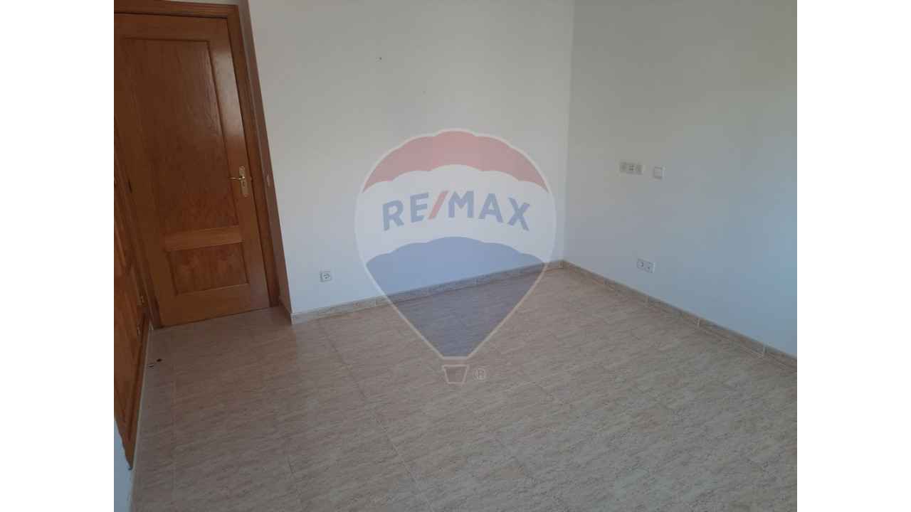 Apartamento T2 para Venda em Quarteira Foto 22