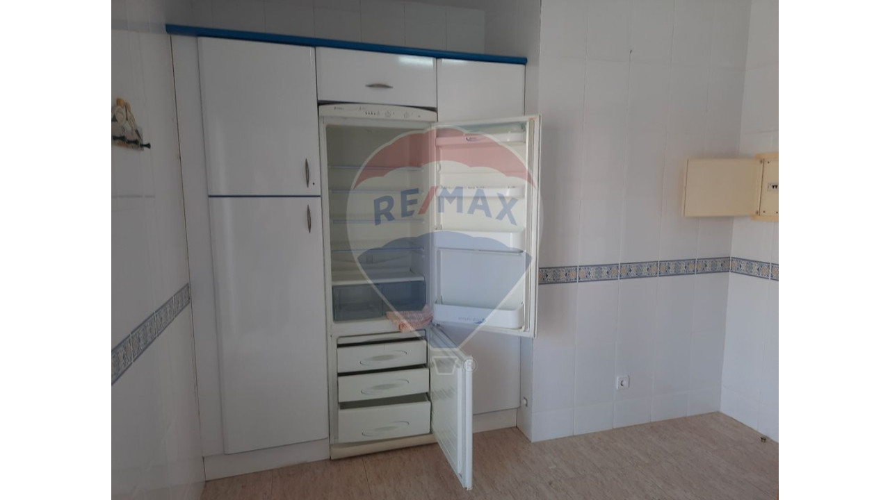 Apartamento T2 para Venda em Quarteira Foto 29