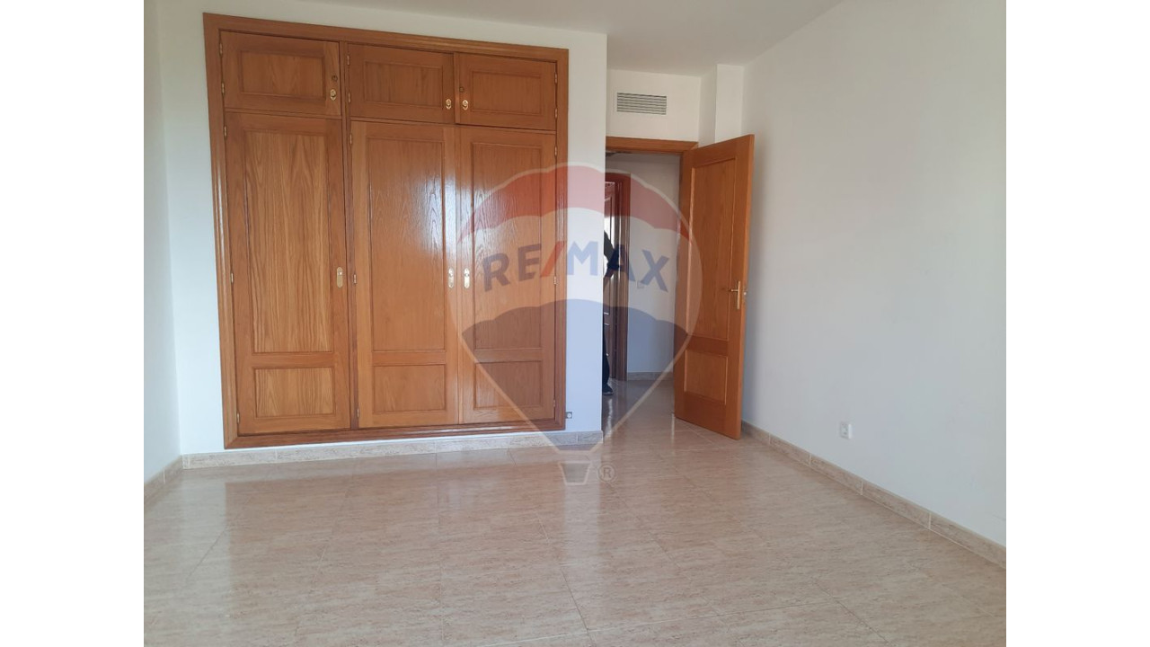Apartamento T2 para Venda em Quarteira Foto 16