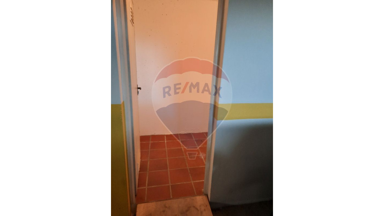 Apartamento T2 para Venda em Quarteira Foto 38