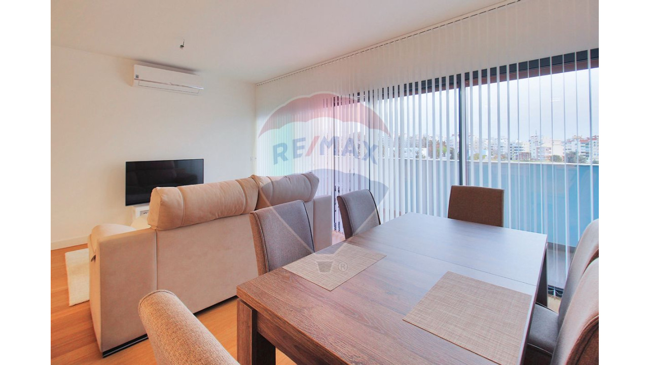 Apartamento T2 para Venda em Faro (Sé e São Pedro) Foto 2