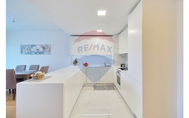 Apartamento T2 para Venda em Faro (Sé e São Pedro)