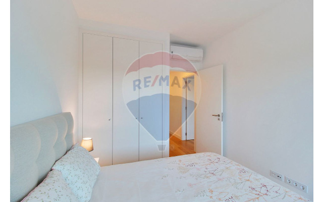 Apartamento T2 para Venda em Faro (Sé e São Pedro)