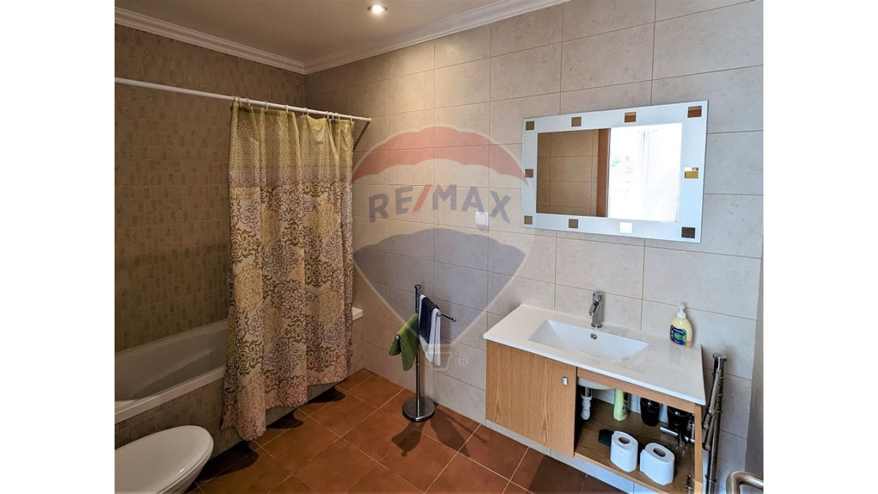 Apartamento T2 para Venda em Aljezur Foto 11