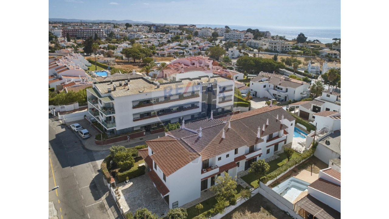 Apartamento T14 para Venda em Albufeira e Olhos de Água Foto 3