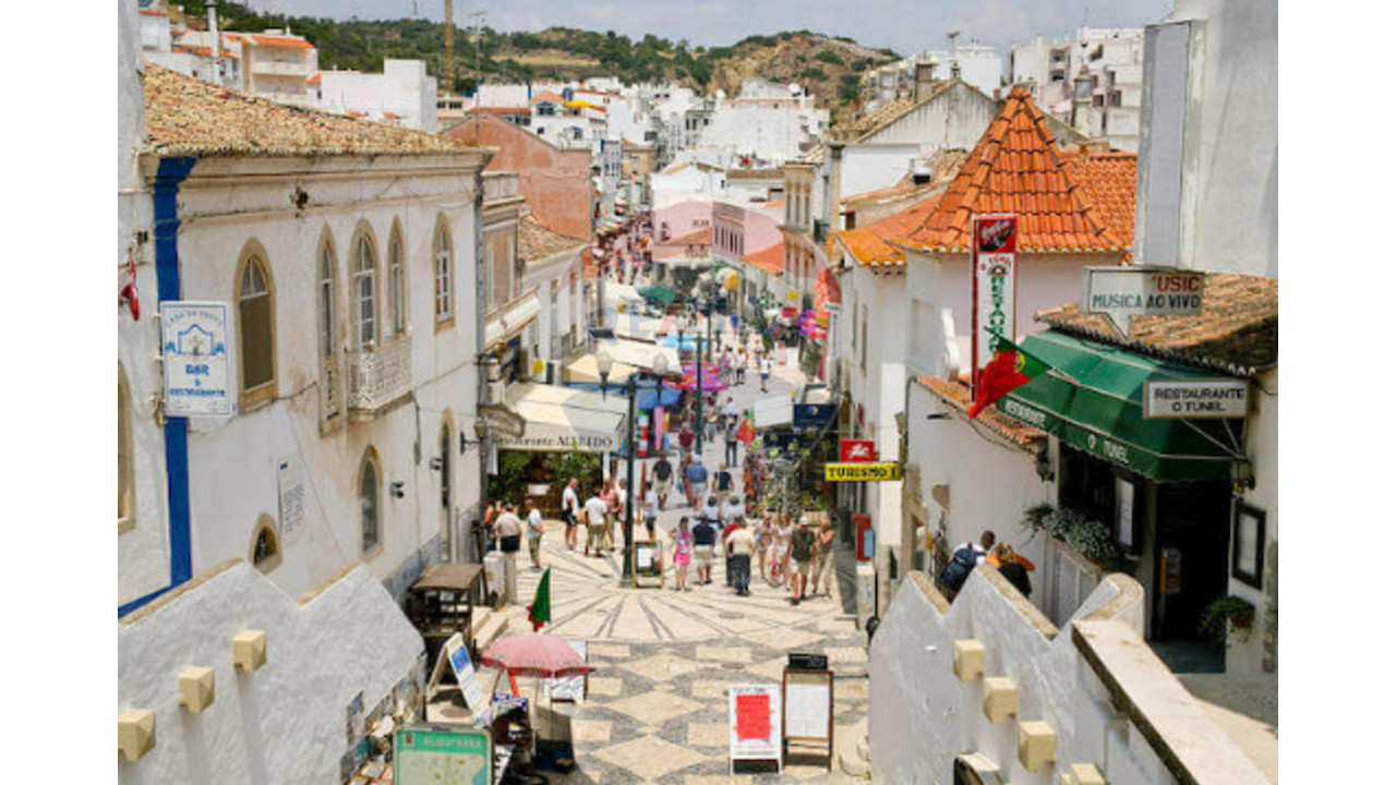 Loja para Venda em Albufeira e Olhos de Água