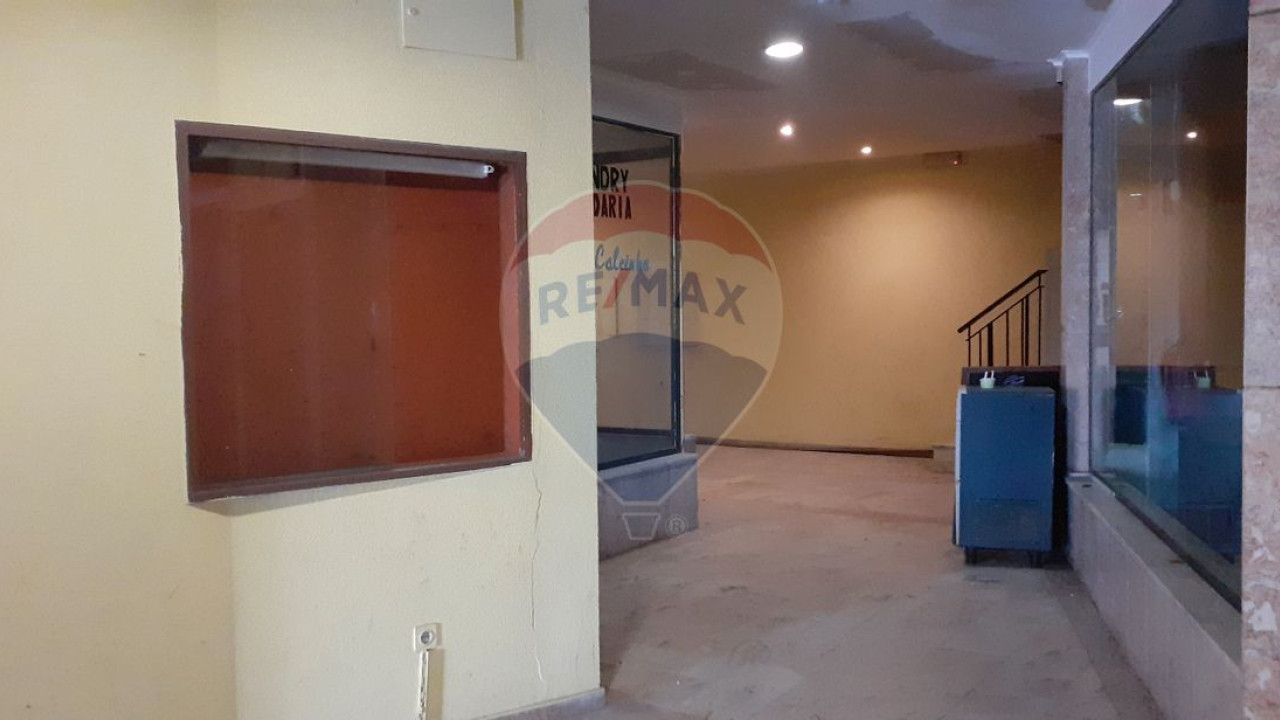 Loja para Venda em Albufeira e Olhos de Água Foto 8