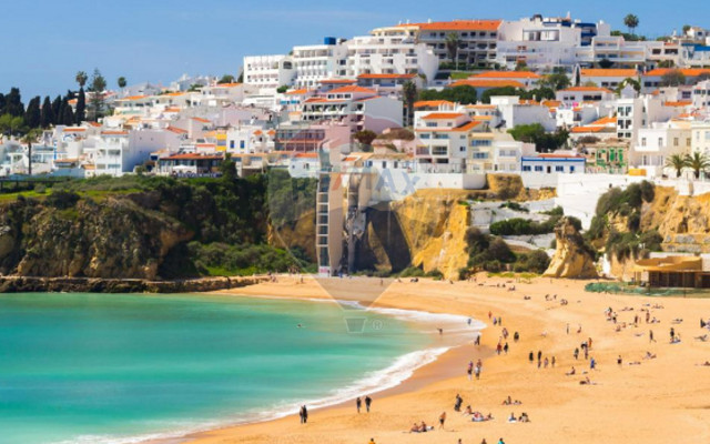 Loja para Venda em Albufeira e Olhos de Água