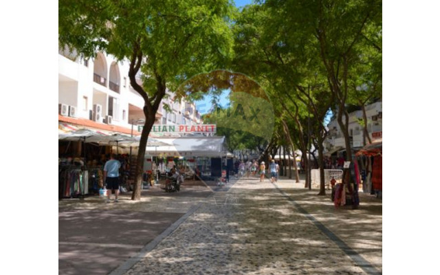 Loja para Venda em Albufeira e Olhos de Água