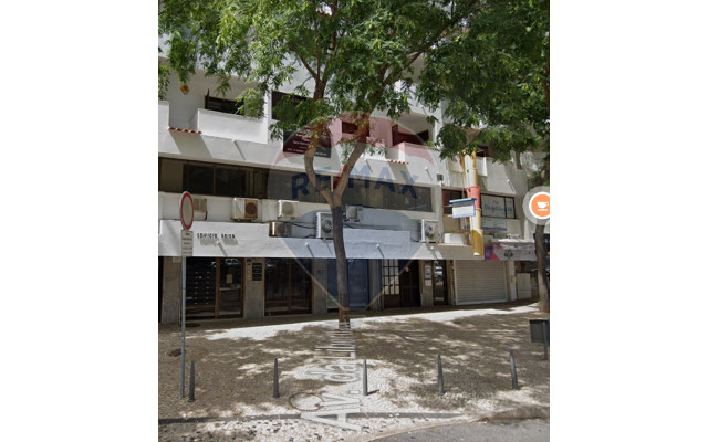 Loja para Venda em Albufeira e Olhos de Água