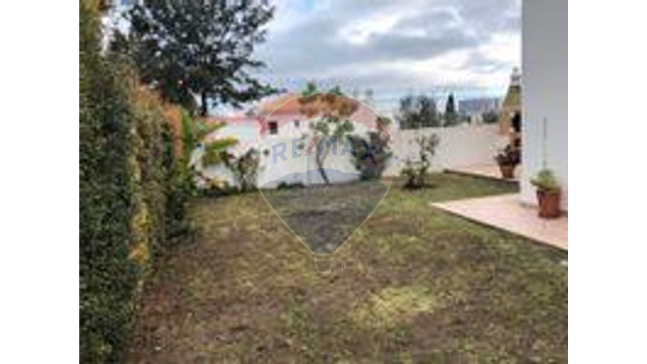 Moradia T4 para Venda em Albufeira e Olhos de Água Foto 4