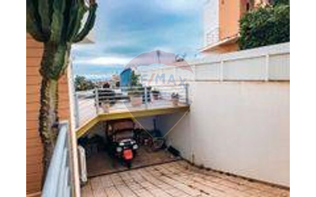 Moradia T4 para Venda em Albufeira e Olhos de Água