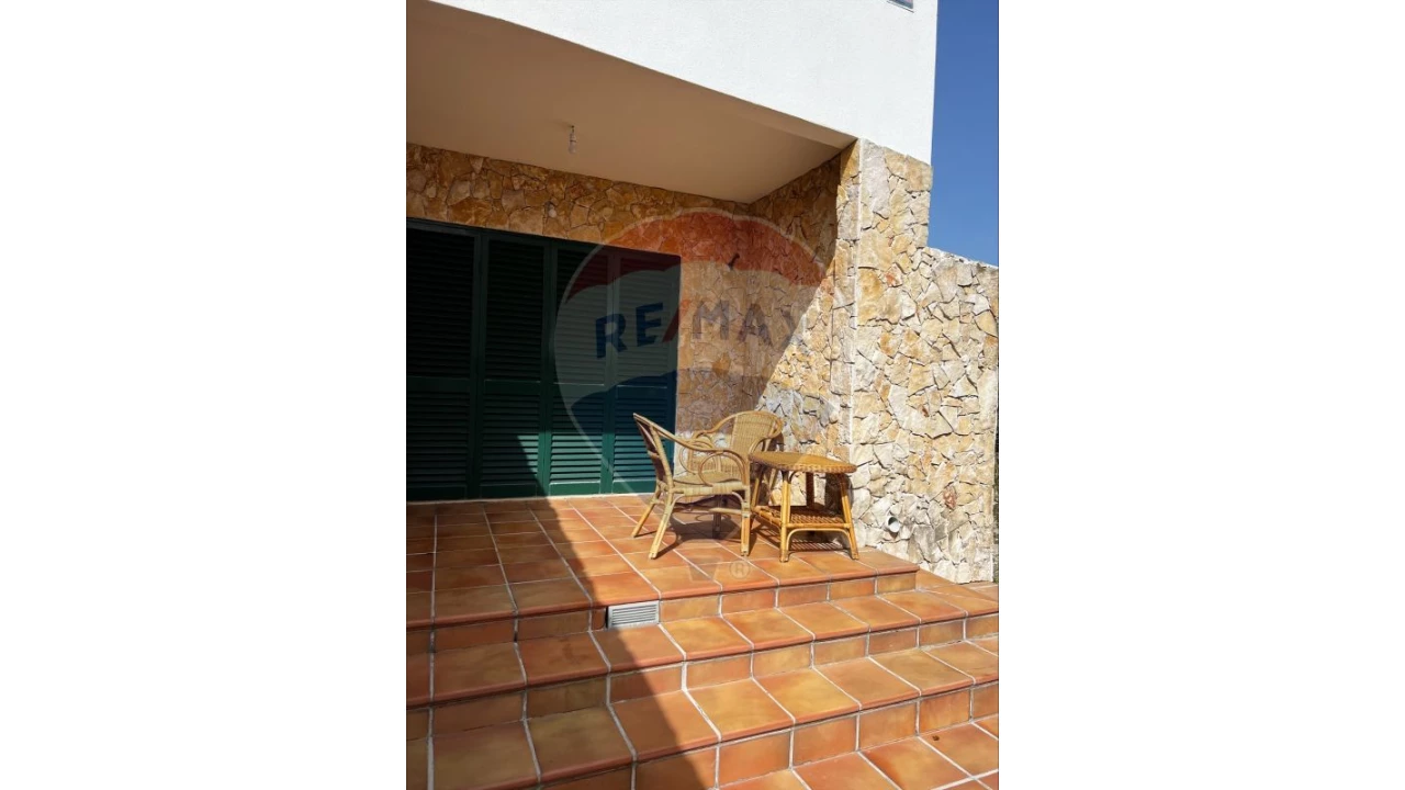 Moradia T3 para Venda em Albufeira e Olhos de Água Foto 1