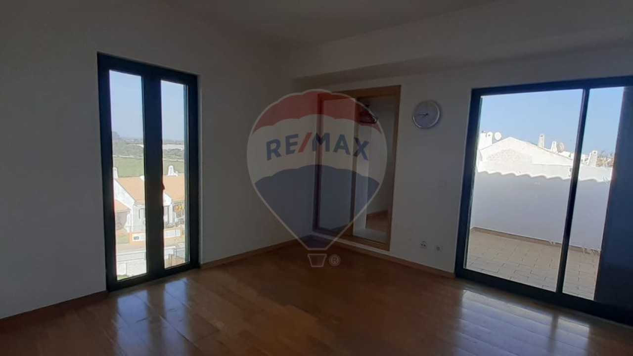 Moradia T3 para Venda em Albufeira e Olhos de Água Foto 2