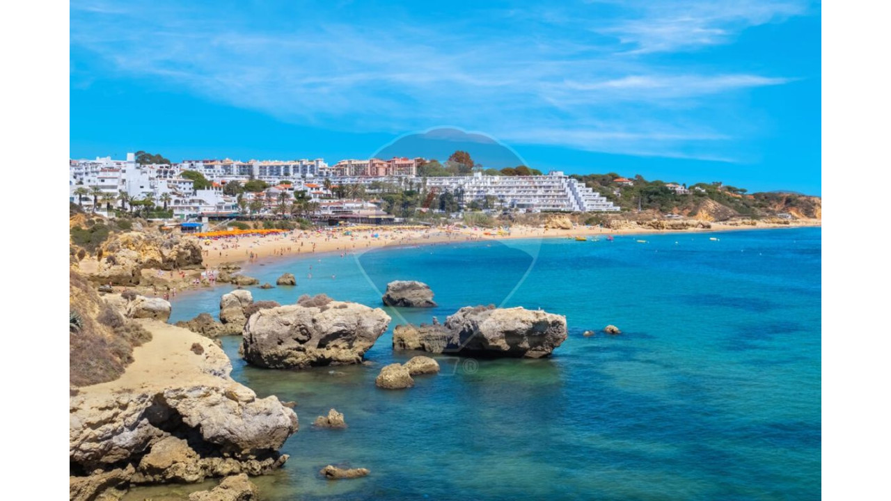 Moradia T4 para Venda em Albufeira e Olhos de Água Foto 2