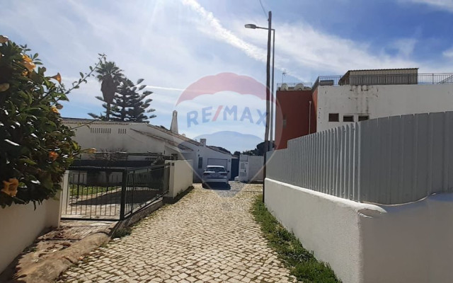Moradia T4 para Venda em Albufeira e Olhos de Água