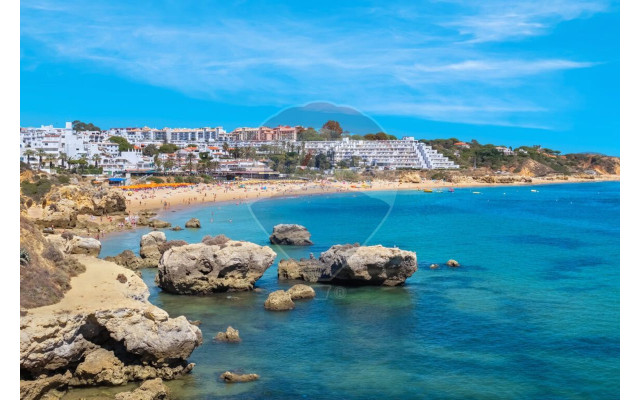 Moradia T4 para Venda em Albufeira e Olhos de Água