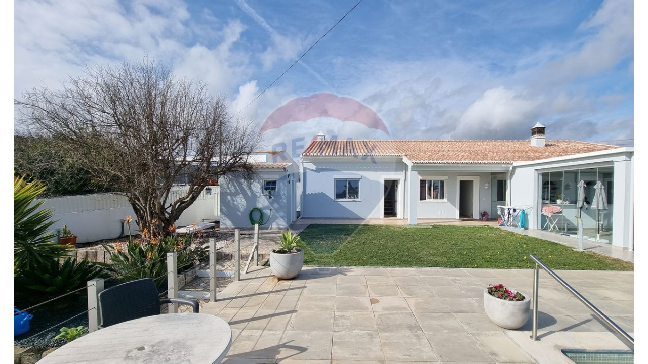 Moradia T3 para Venda em Boliqueime Foto 4