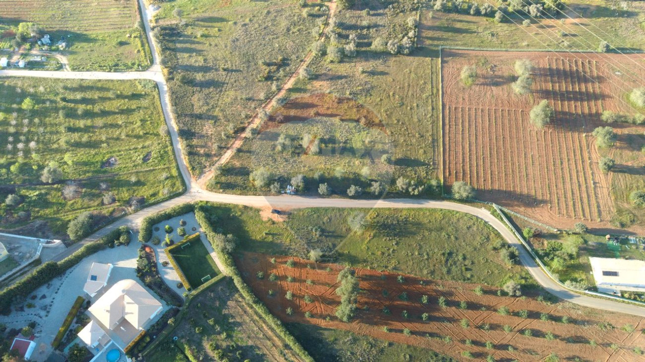 Terreno P/ Prédio para Venda em Algoz e Tunes