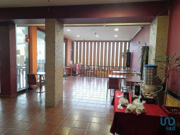 Negócio para Venda em Santa Marta de Portuzelo