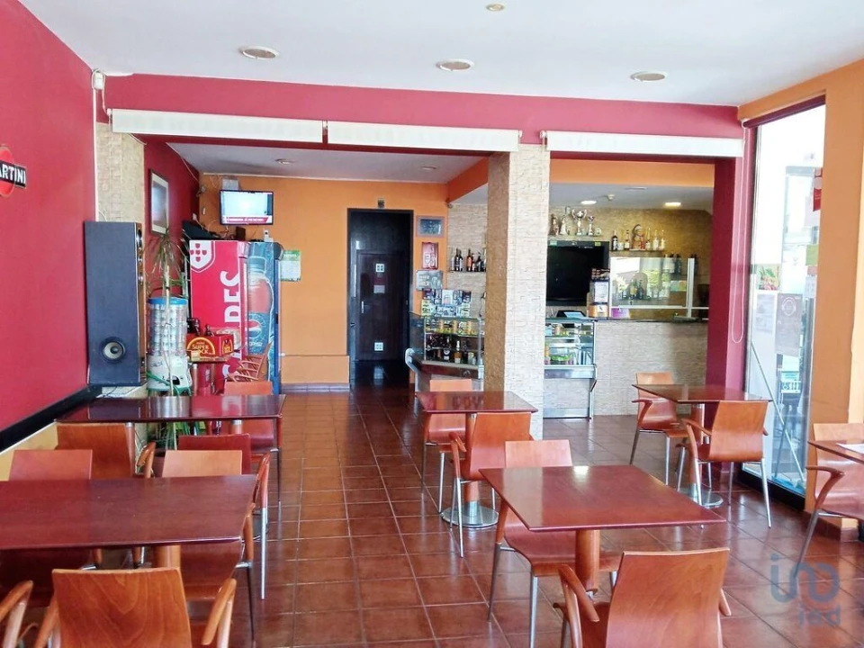 Negócio para Venda em Santa Marta de Portuzelo Foto 1