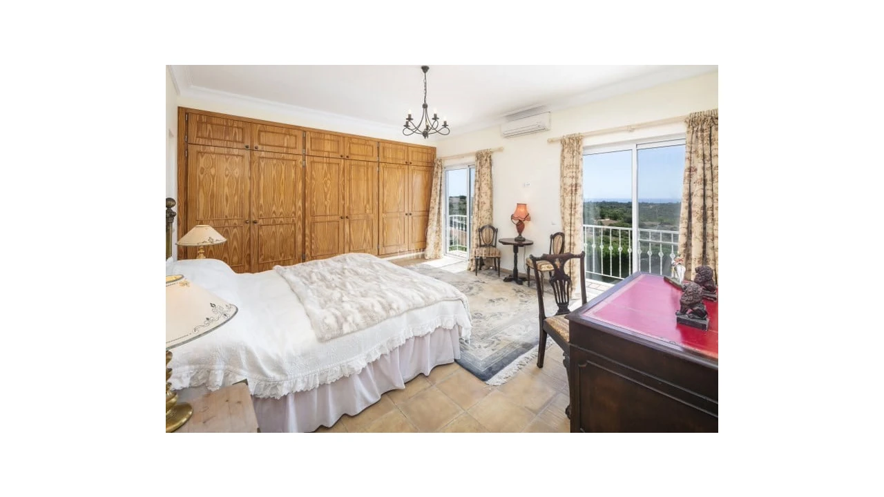 Moradia T7 para Venda em Porches Foto 32