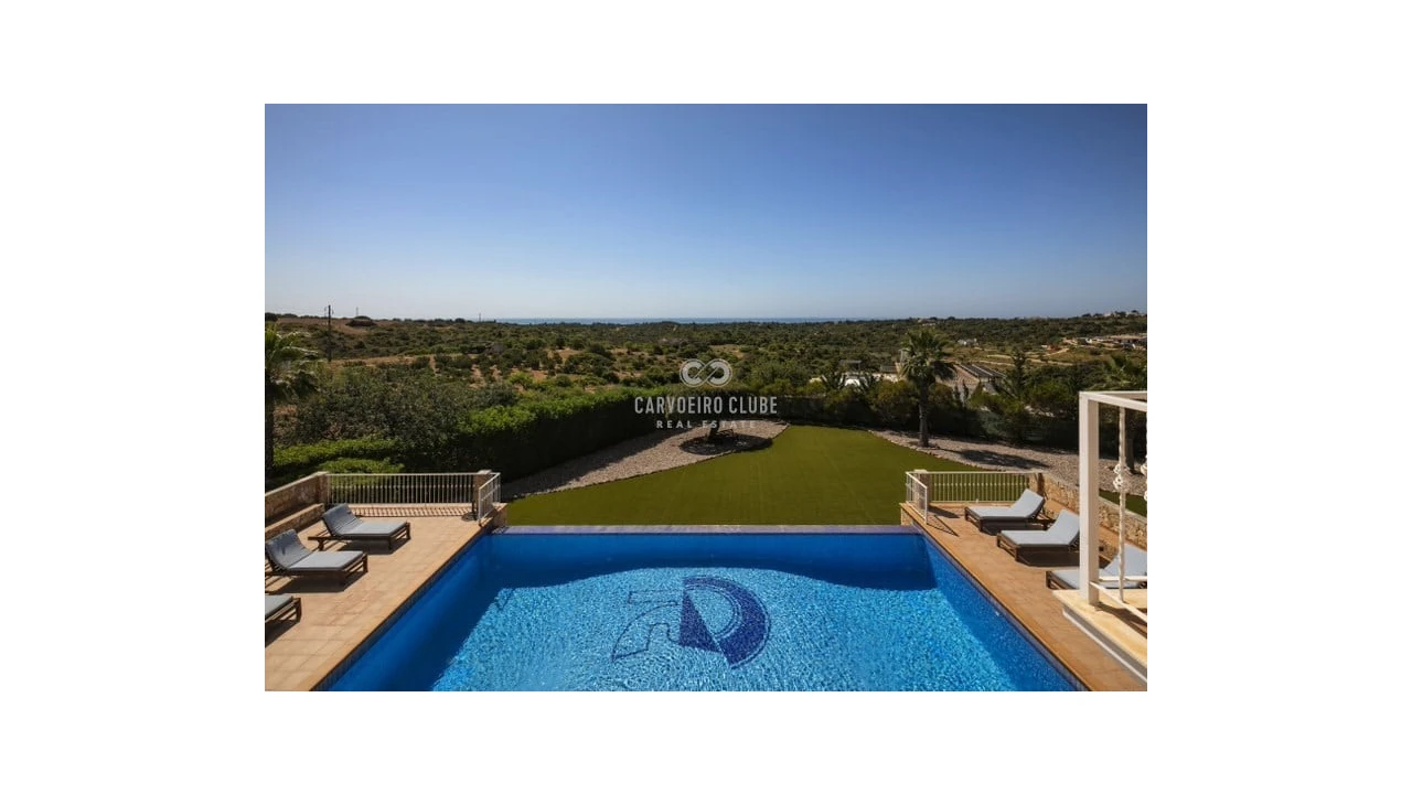 Moradia T7 para Venda em Porches Foto 15