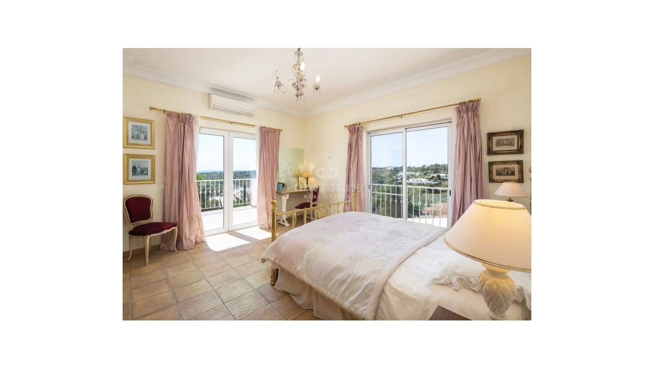 Moradia T7 para Venda em Porches Foto 29