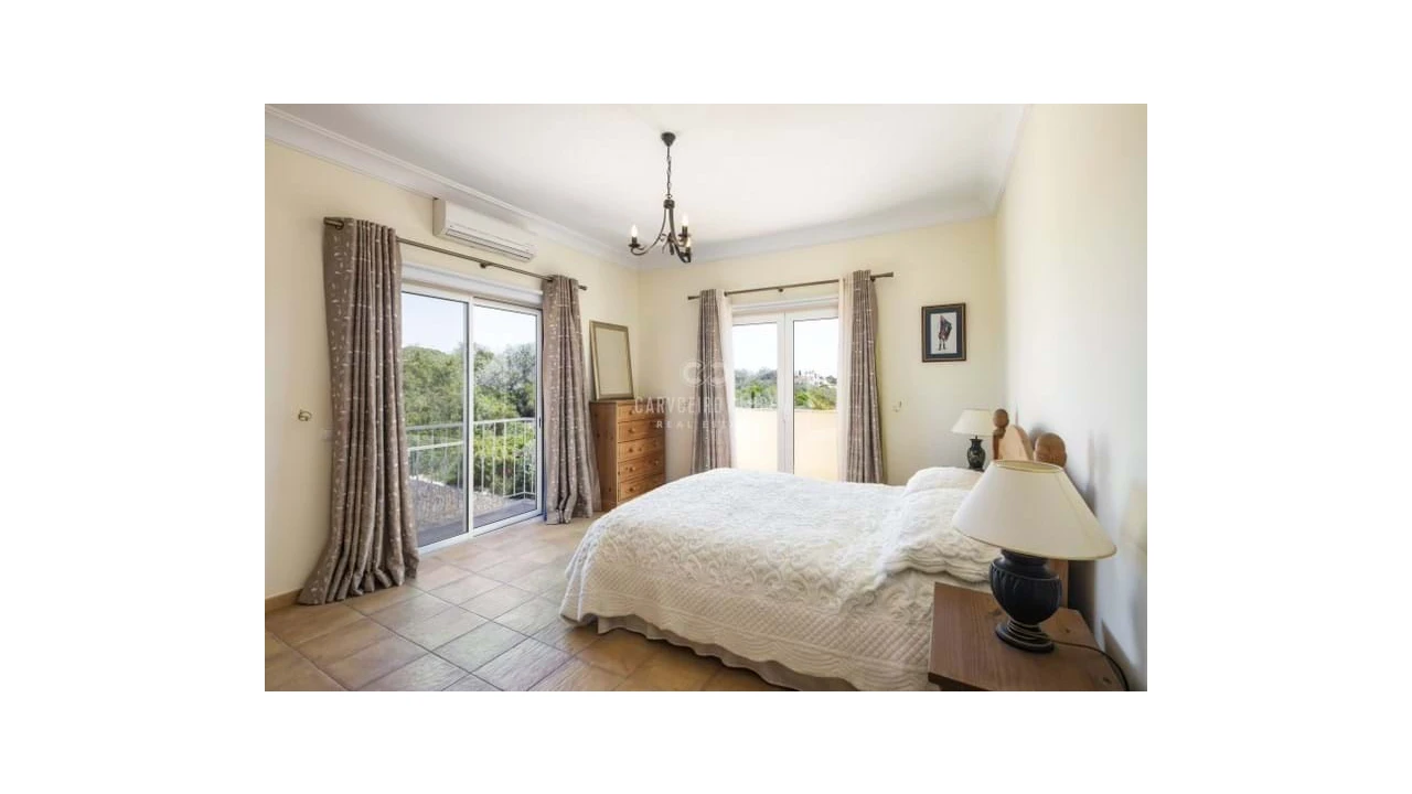 Moradia T7 para Venda em Porches Foto 24