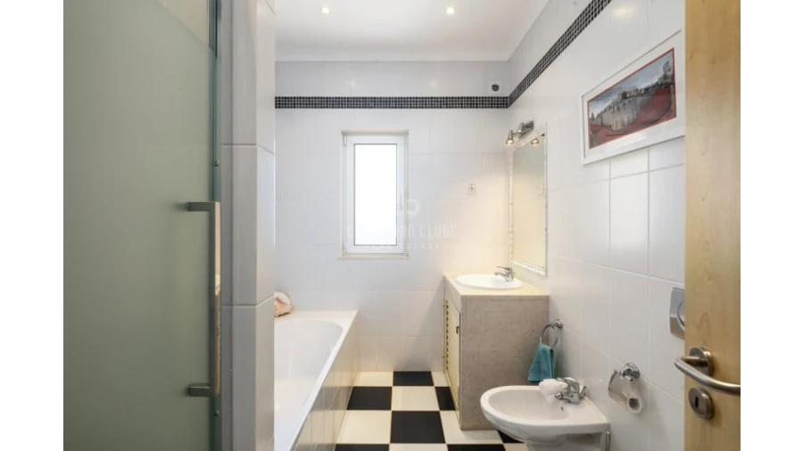 Moradia T7 para Venda em Porches Foto 28