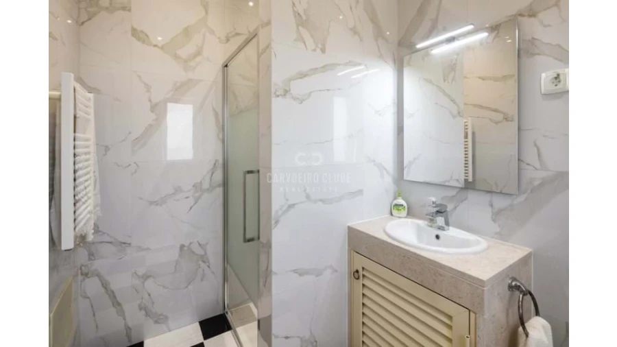 Moradia T7 para Venda em Porches Foto 25